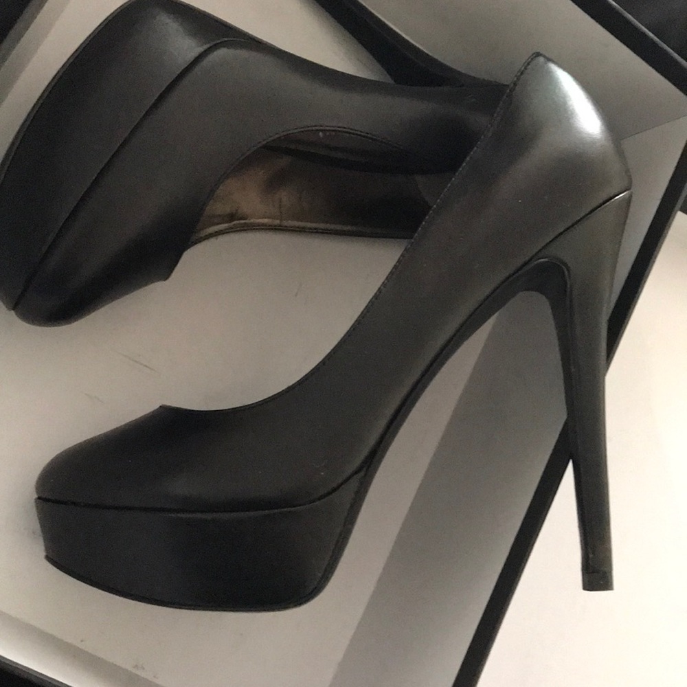 Pelle moda black leather platform shoe size 8.5